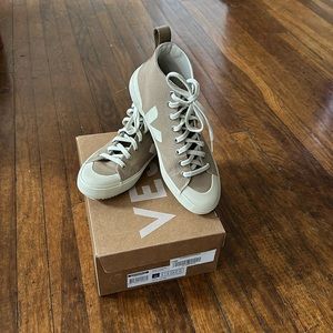 Veja High-Top Sneakers in Beige and Cream
